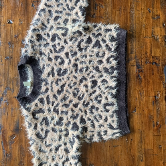 Fluffy Leopard Print Sweater - Picture 1 of 6